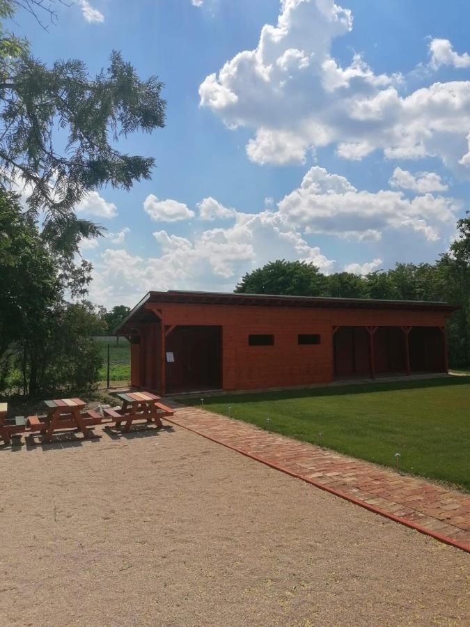 Casa Napsugar Panzio Bed and Breakfast Apostag Εξωτερικό φωτογραφία