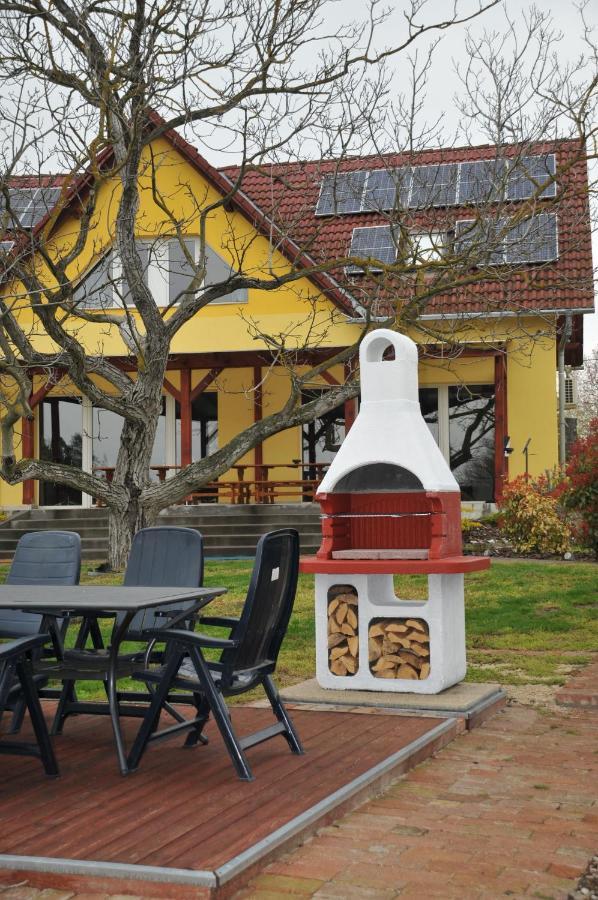 Casa Napsugar Panzio Bed and Breakfast Apostag Εξωτερικό φωτογραφία